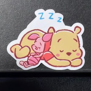 PIGLET AND POOH NAP TIME STICKER